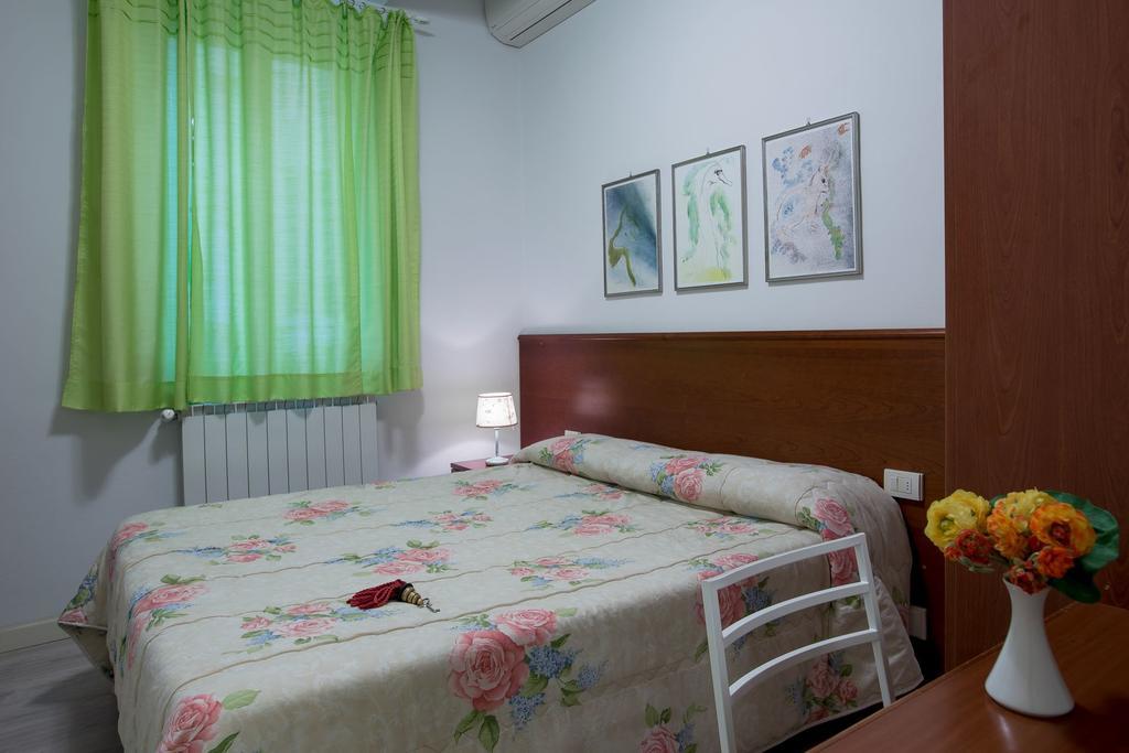 Hotel Internazionale Viareggio Kültér fotó