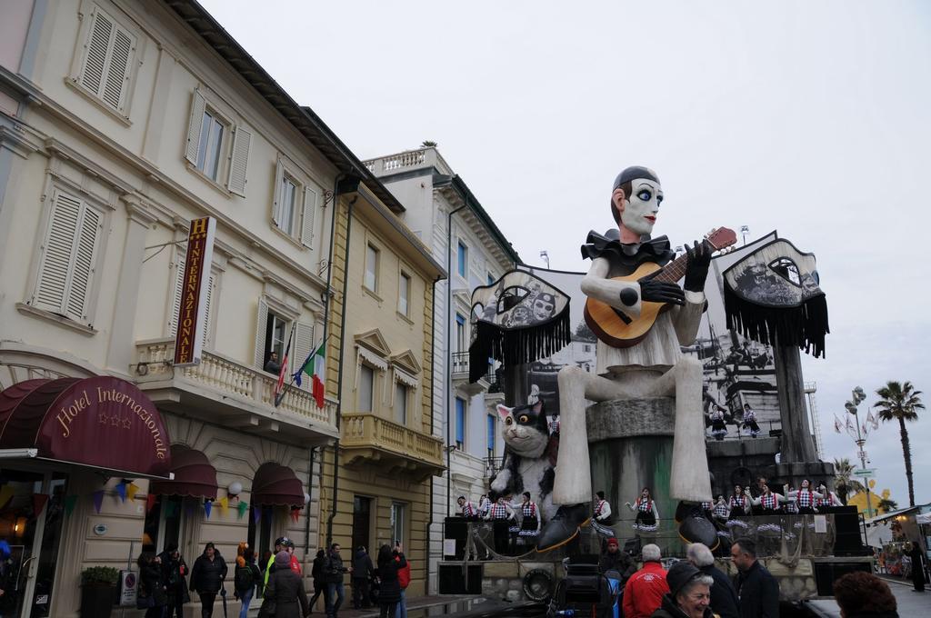 Hotel Internazionale Viareggio Kültér fotó