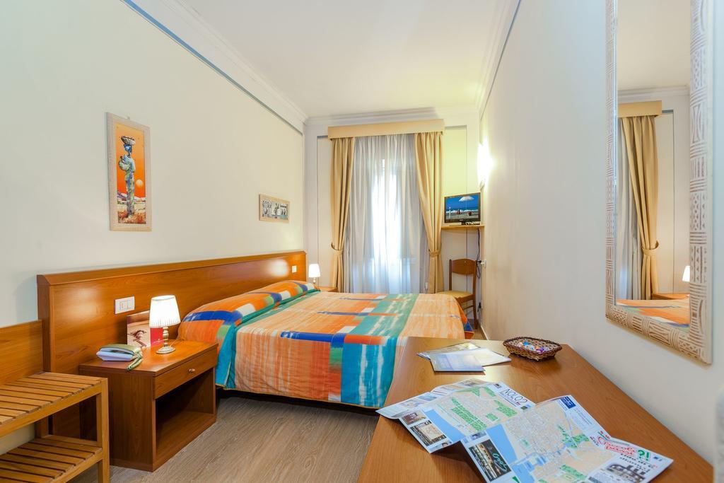 Hotel Internazionale Viareggio Kültér fotó