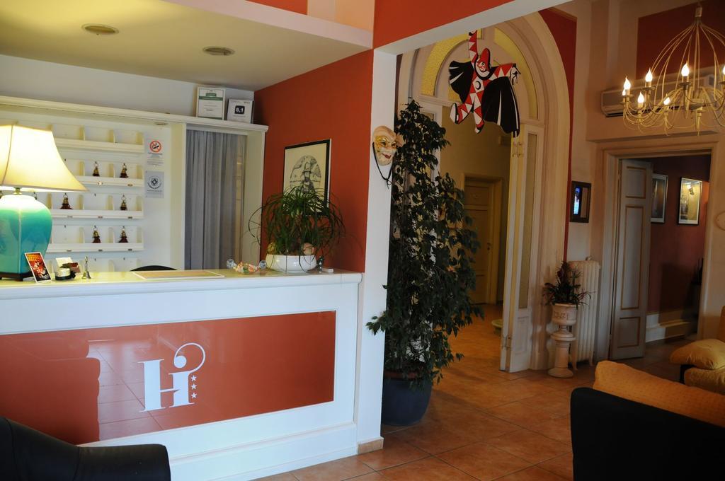 Hotel Internazionale Viareggio Kültér fotó