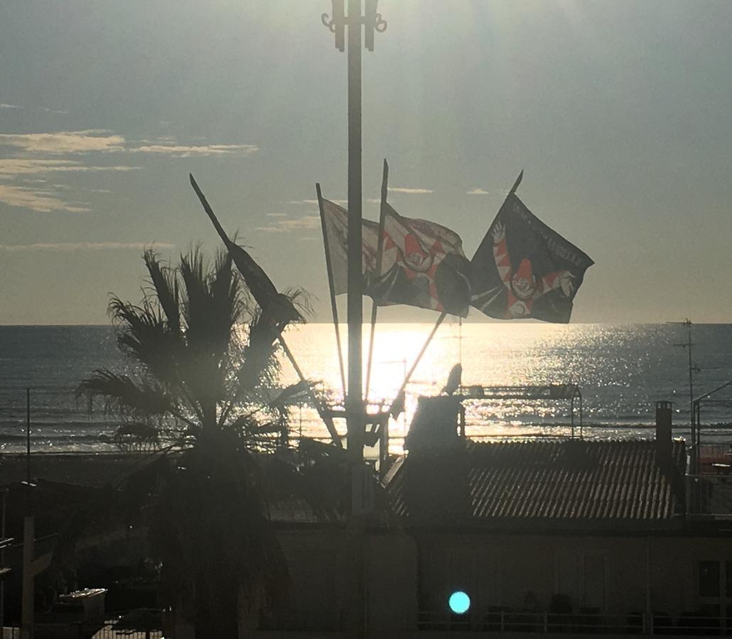 Hotel Internazionale Viareggio Kültér fotó